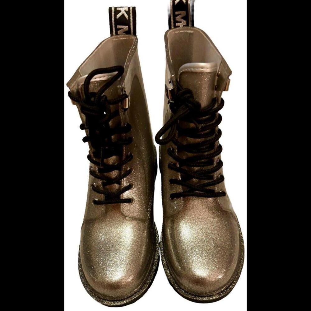 Michael Kors Women’s Size 7 Tavie Rain Bootie Lace Up Boots in Silver Glitter